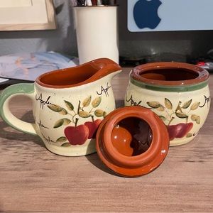 Apple orchard collection creamer and sugar